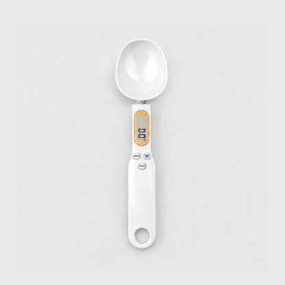 Pet food portion scale spoon for consistent meal measuring